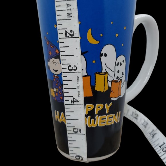 Peanuts Happy Halloween Mug - Picture 8 of 9